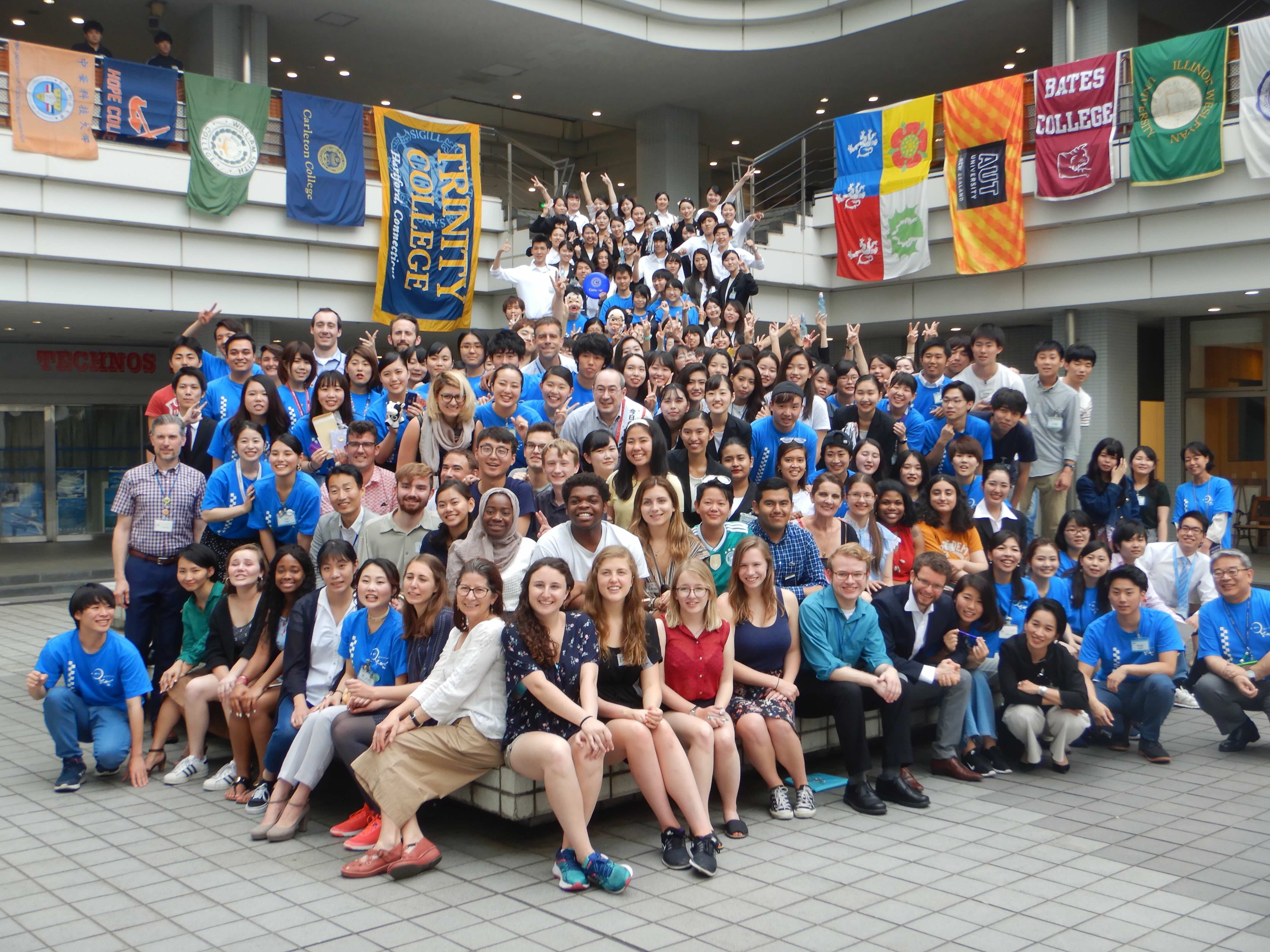 Group photo of 2018 Technos International Week Participants 