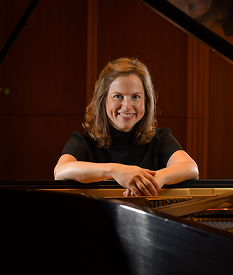 Photo of Lora Kolean