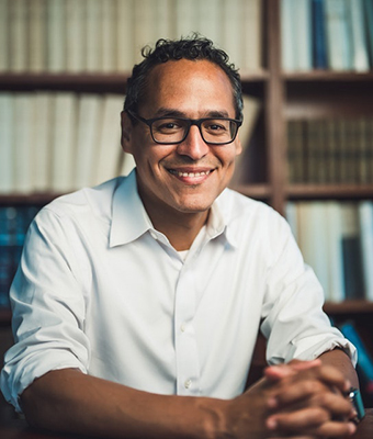 Photo of Roosevelt Montás